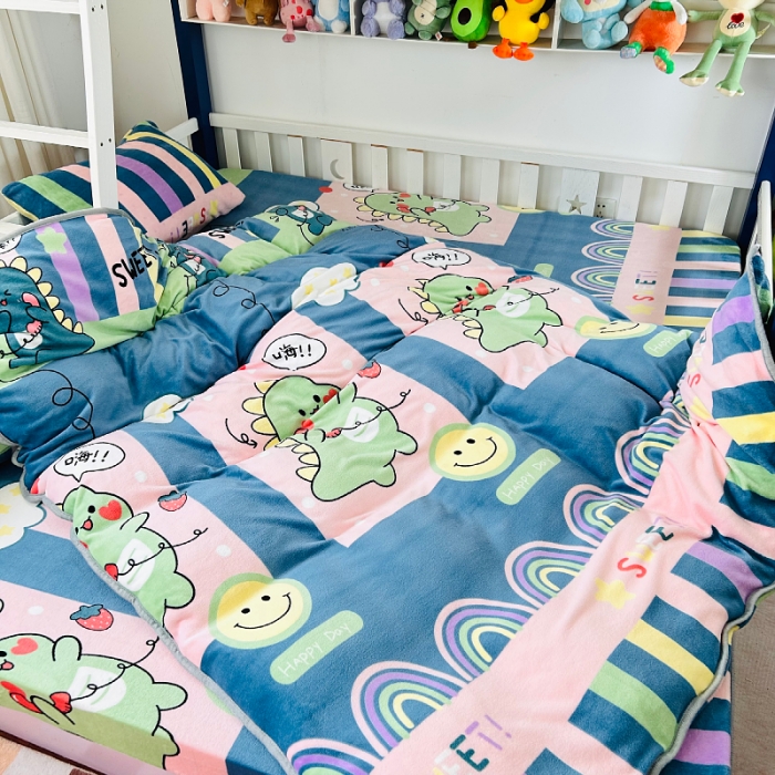 91家纺网 家纺一手货源 找家纺 小虾米 2023新款上下床加厚牛奶绒被套 恐龙宝宝