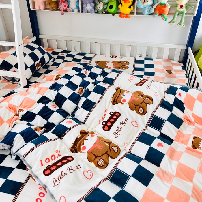 91家纺网 家纺一手货源 找家纺 小虾米 2023新款上下床加厚牛奶绒被套 快乐熊宝