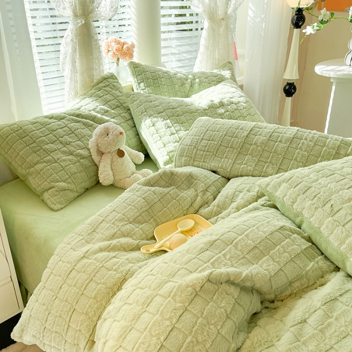 91家纺网 家纺一手货源 找家纺 欧冠家纺 2023新款高克重兔绒牛奶绒四件套 抹茶绿