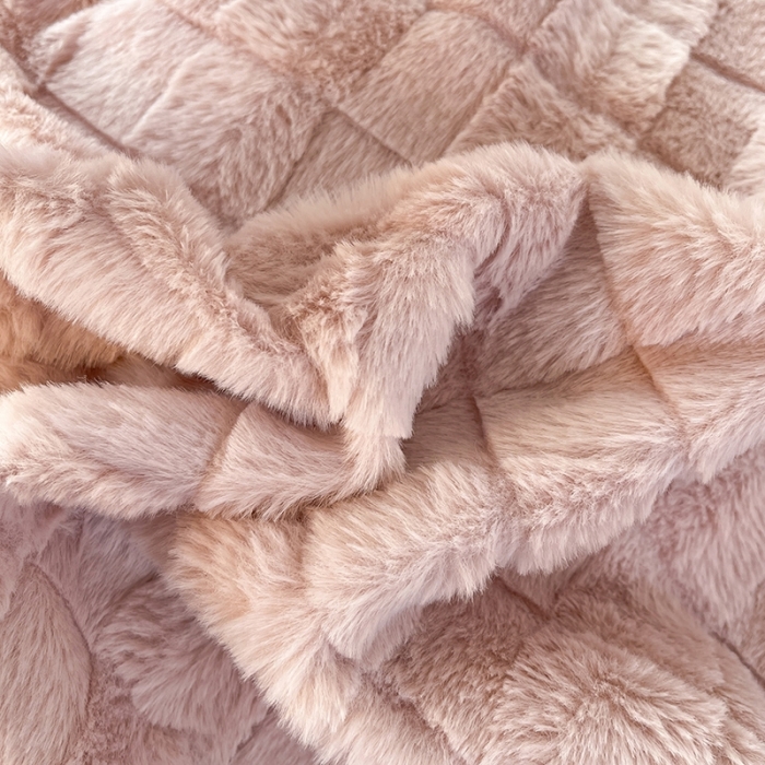 91家纺网 家纺一手货源 找家纺 欧冠家纺 2023新款高克重兔绒牛奶绒四件套 奶油粉