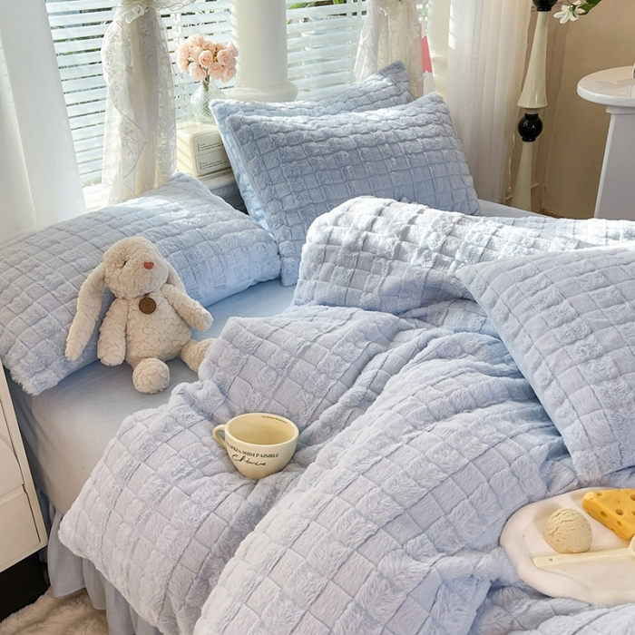 91家纺网 家纺一手货源 找家纺 欧冠家纺 2023新款高克重兔绒牛奶绒四件套 天空蓝