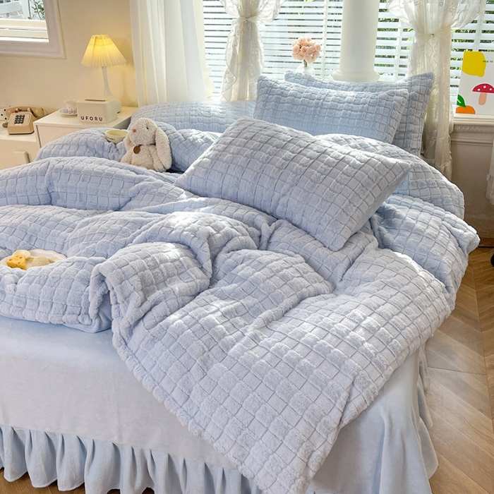 91家纺网 家纺一手货源 找家纺 欧冠家纺 2023新款高克重兔绒牛奶绒四件套 天空蓝