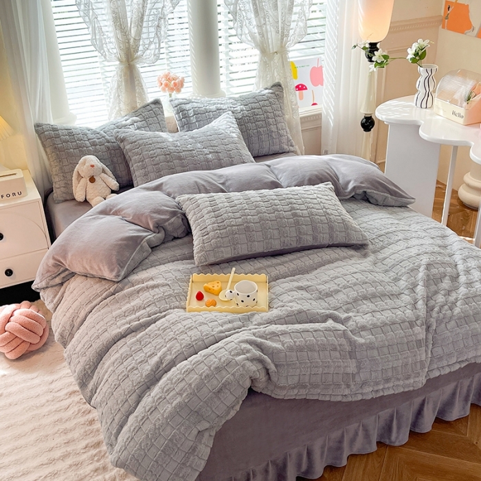 91家纺网 家纺一手货源 找家纺 欧冠家纺 2023新款高克重兔绒牛奶绒四件套 优雅灰