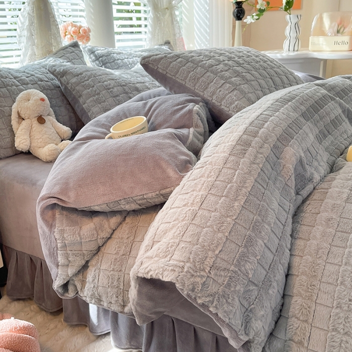 91家纺网 家纺一手货源 找家纺 欧冠家纺 2023新款高克重兔绒牛奶绒四件套 优雅灰