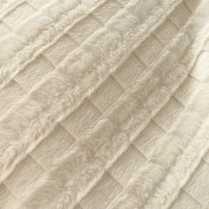 91家纺网 家纺一手货源 找家纺 欧冠家纺 2023新款高克重兔绒牛奶绒四件套 月光白粉