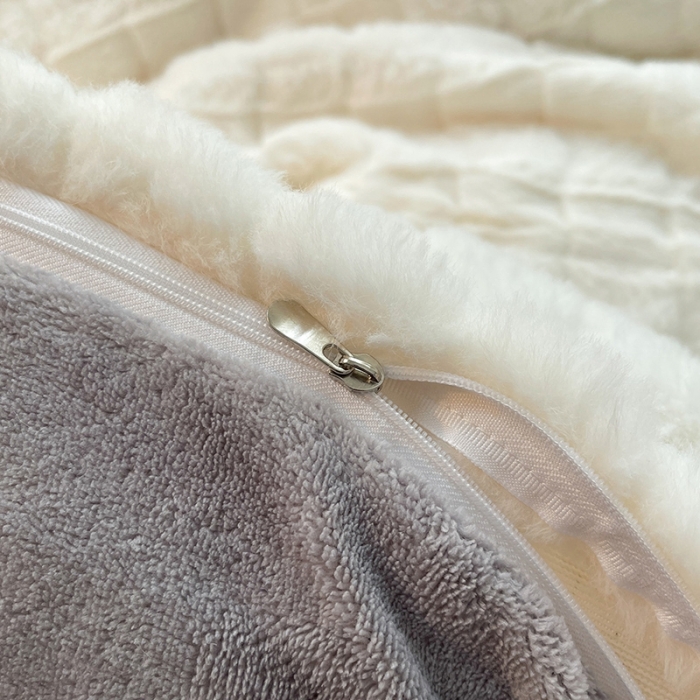 91家纺网 家纺一手货源 找家纺 欧冠家纺 2023新款高克重兔绒牛奶绒四件套 月光白灰