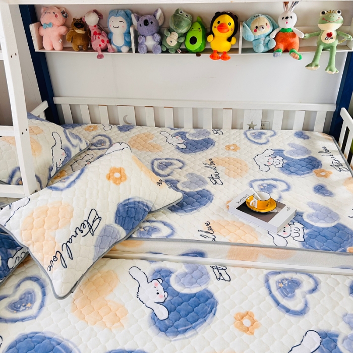 91家纺网 家纺一手货源 找家纺 小虾米 2023新款上下床加厚牛奶绒夹棉床笠 爱心天使