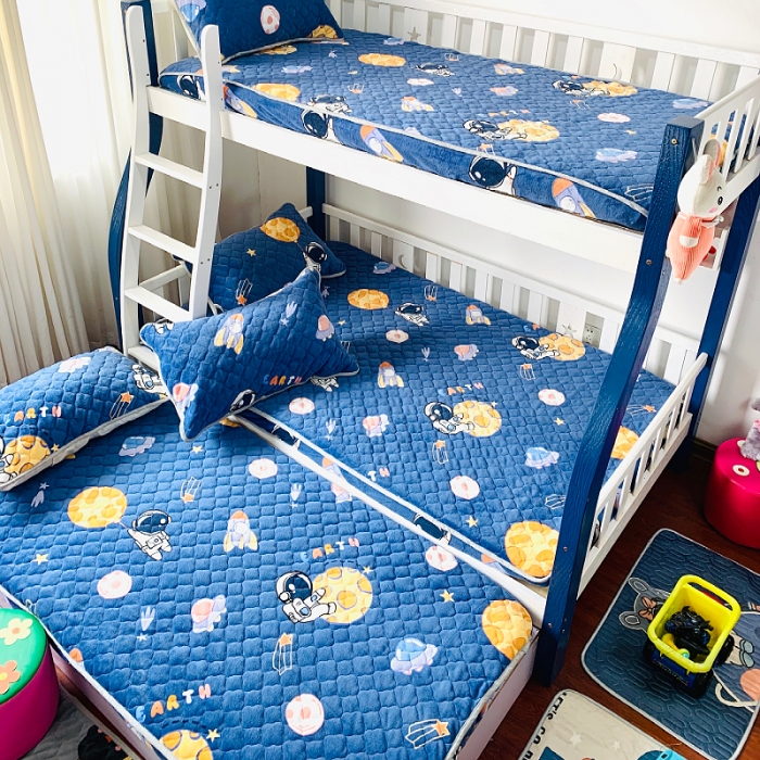 91家纺网 家纺一手货源 找家纺 小虾米 2023新款上下床加厚牛奶绒夹棉床笠 遨游太空