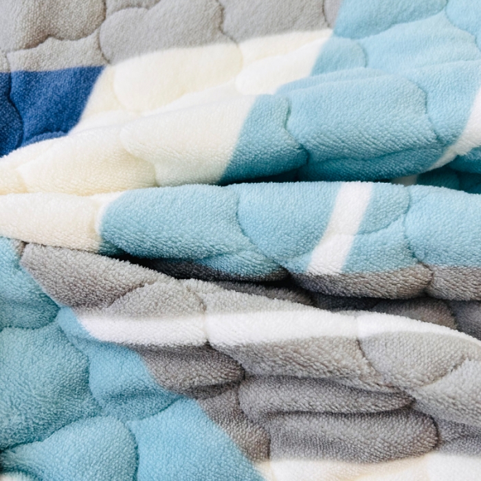 91家纺网 家纺一手货源 找家纺 小虾米 2023新款上下床加厚牛奶绒夹棉床笠 冰淇淋