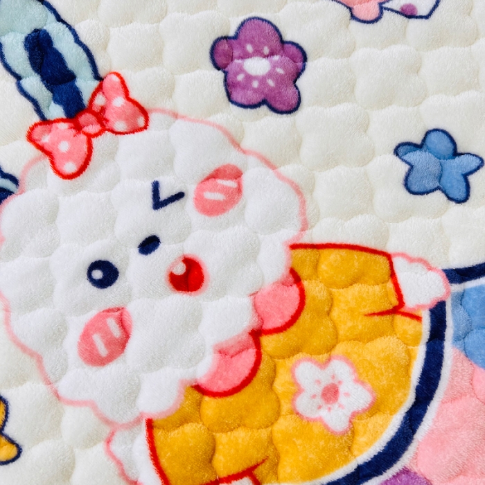 91家纺网 家纺一手货源 找家纺 小虾米 2023新款上下床加厚牛奶绒夹棉床笠 彩虹兔