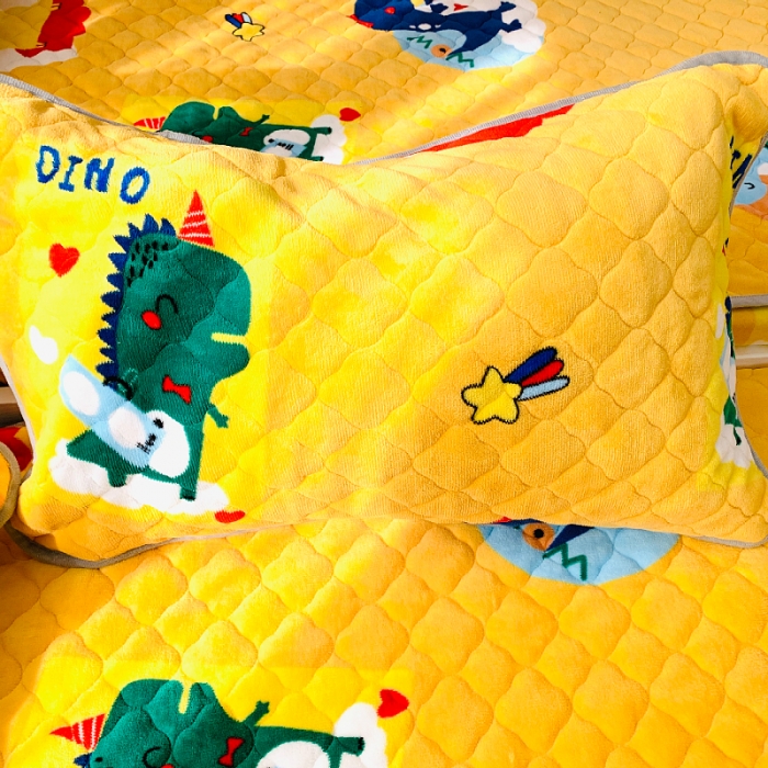 91家纺网 家纺一手货源 找家纺 小虾米 2023新款上下床加厚牛奶绒夹棉床笠 可爱龙