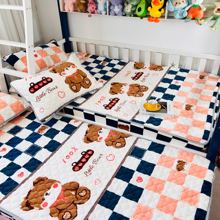 91家纺网 家纺一手货源 找家纺 小虾米 2023新款上下床加厚牛奶绒夹棉床笠 快乐熊宝