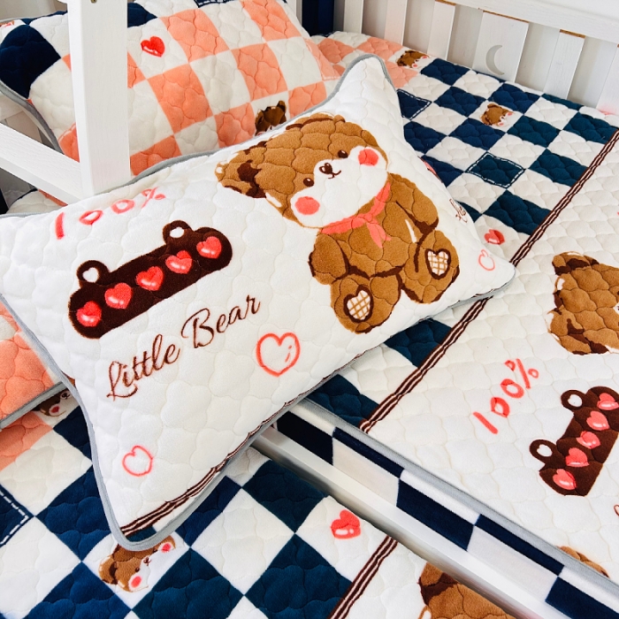 91家纺网 家纺一手货源 找家纺 小虾米 2023新款上下床加厚牛奶绒夹棉床笠 快乐熊宝