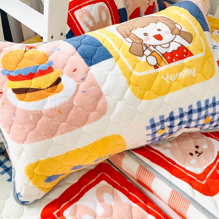 91家纺网 家纺一手货源 找家纺 小虾米 2023新款上下床加厚牛奶绒夹棉床笠 生日派对