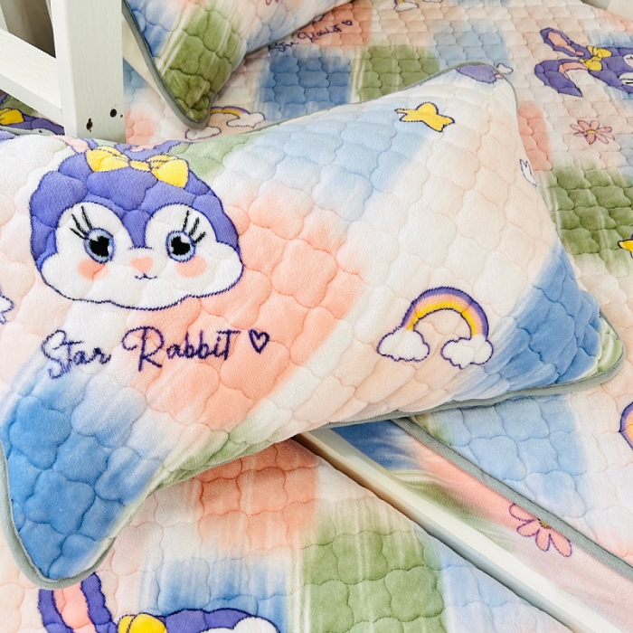 91家纺网 家纺一手货源 找家纺 小虾米 2023新款上下床加厚牛奶绒夹棉床笠 星黛兔