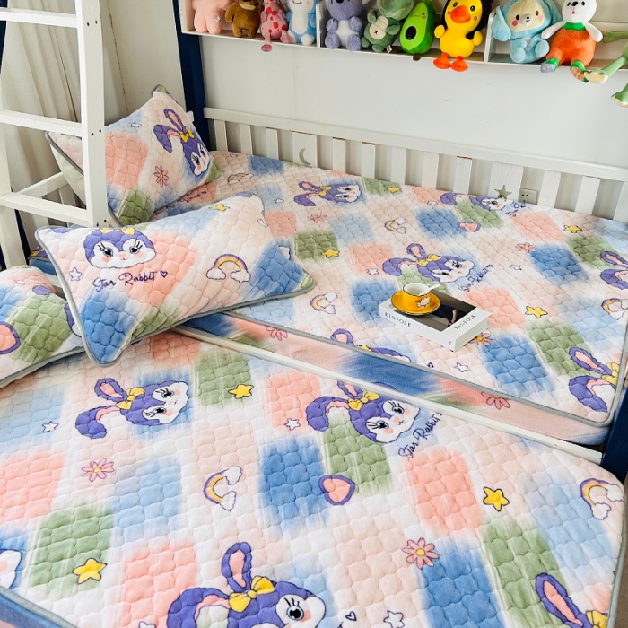 91家纺网 家纺一手货源 找家纺 小虾米 2023新款上下床加厚牛奶绒夹棉床笠 星黛兔