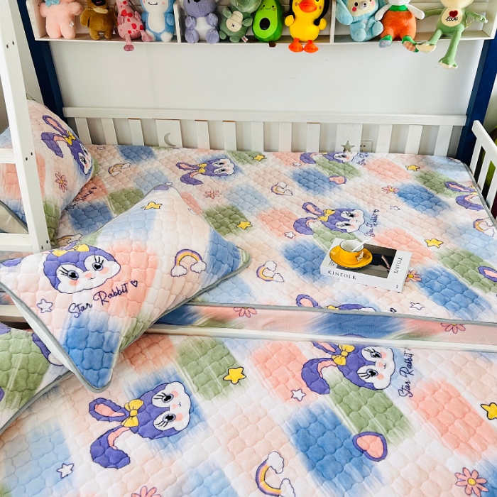 91家纺网 家纺一手货源 找家纺 小虾米 2023新款上下床加厚牛奶绒夹棉床笠 星黛兔