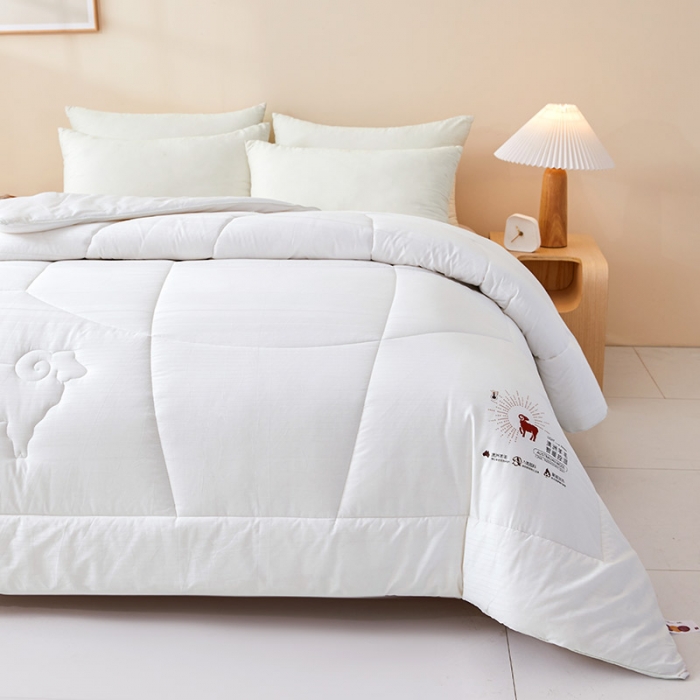 91家纺网 家纺一手货源 找家纺 薇玛仕 2023新款澳洲羊毛纯棉羊毛被 被子被芯 白色