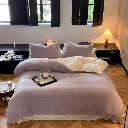 91家纺网 家纺一手货源 找家纺 时光里 2023新款双拼牛奶绒四件套浅紫拼奶白