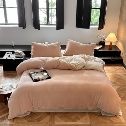 91家纺网 家纺一手货源 找家纺 （总）2023新款双拼牛奶绒被套