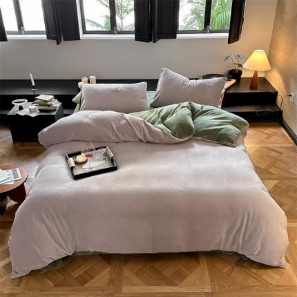 91家纺网 家纺一手货源 找家纺 （总）2023新款双拼牛奶绒被套