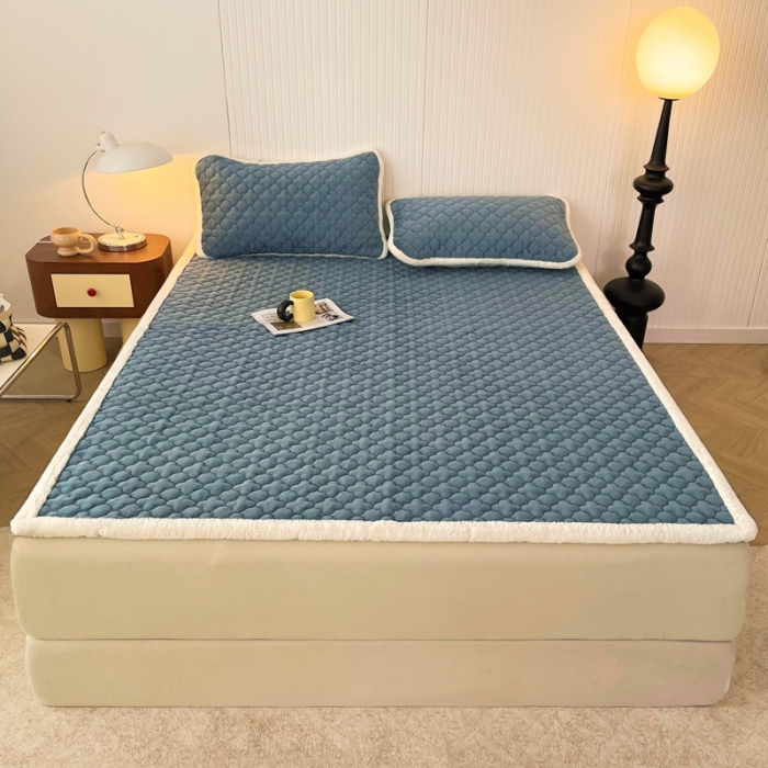 91家纺网 家纺一手货源 找家纺 初心 2023新款A类素色牛奶绒加厚夹棉床垫床褥子 宾利兰