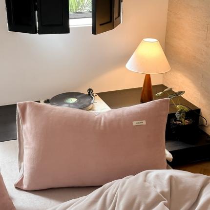 91家纺网 家纺一手货源 找家纺 （总）时光里 2023新款双拼牛奶绒枕套