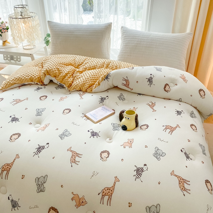 91家纺网 家纺一手货源 找家纺 天瑜家纺 2023新款针织豆豆绒冬被 动物乐园