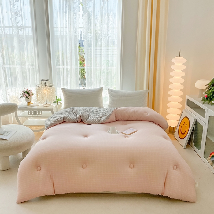 91家纺网 家纺一手货源 找家纺 天瑜家纺 2023新款针织豆豆绒冬被 豆沙小格