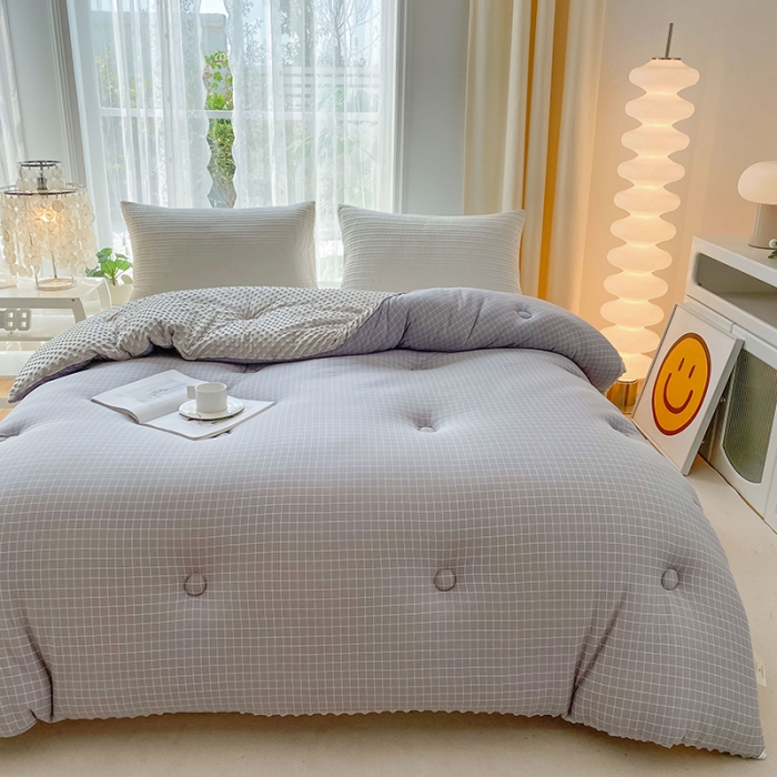 91家纺网 家纺一手货源 找家纺 天瑜家纺 2023新款针织豆豆绒冬被 灰小格