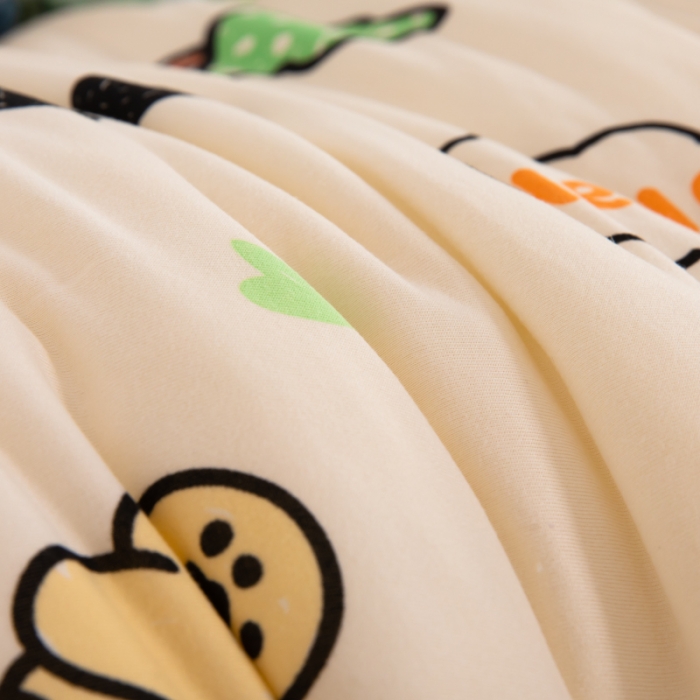 91家纺网 家纺一手货源 找家纺 天瑜家纺 2023新款针织豆豆绒冬被 快乐熊猫