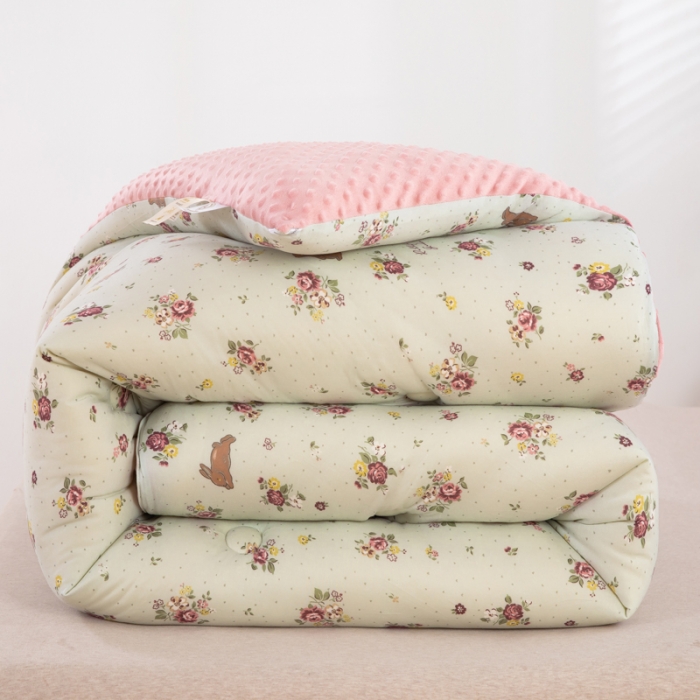 91家纺网 家纺一手货源 找家纺 天瑜家纺 2023新款针织豆豆绒冬被 小茶花