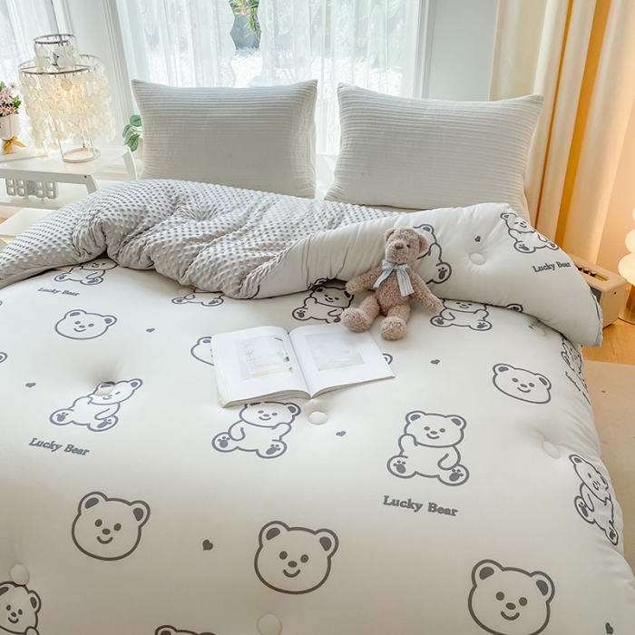 91家纺网 家纺一手货源 找家纺 天瑜家纺 2023新款针织豆豆绒冬被 小熊灰