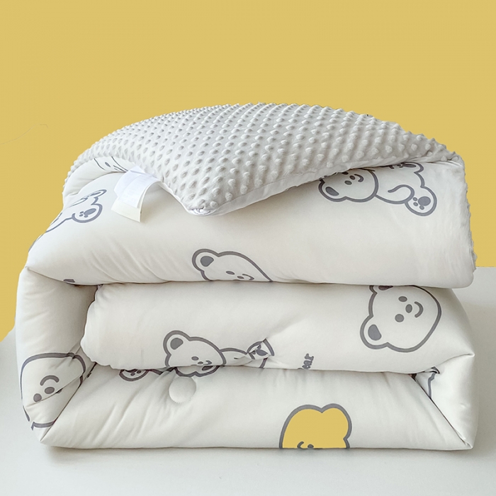 91家纺网 家纺一手货源 找家纺 天瑜家纺 2023新款针织豆豆绒冬被 小熊灰