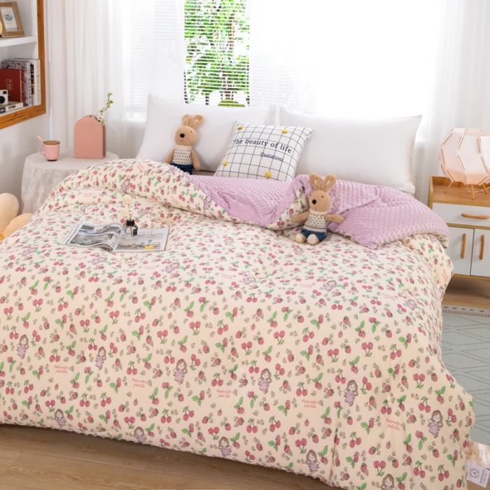 91家纺网 家纺一手货源 找家纺 天瑜家纺 2023新款针织豆豆绒冬被 樱桃女孩