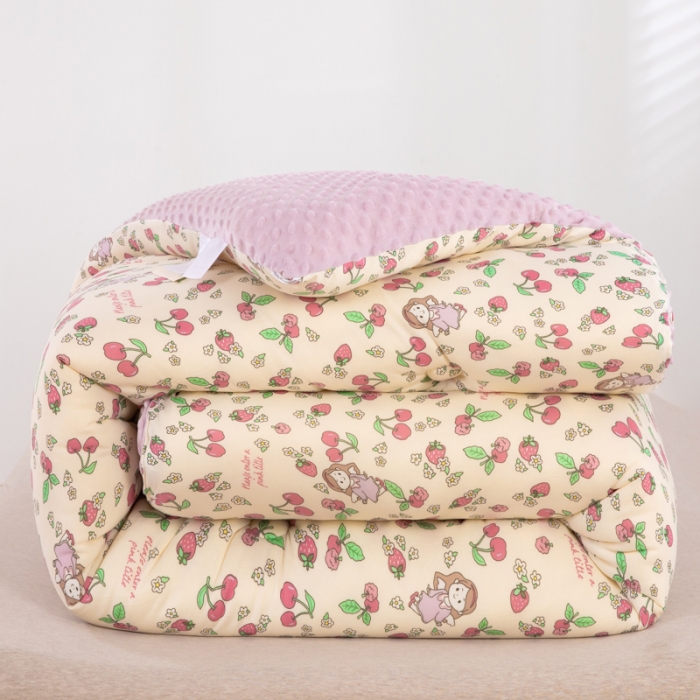 91家纺网 家纺一手货源 找家纺 天瑜家纺 2023新款针织豆豆绒冬被 樱桃女孩