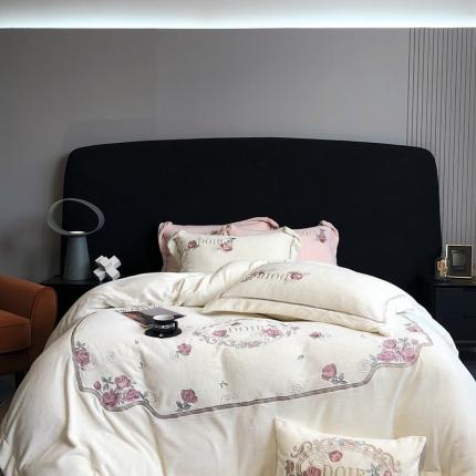 91家纺网 家纺一手货源 找家纺 （总）馨蕊 2023新款秋冬轻奢煦暖绒四件套-秘密花园