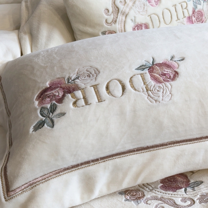 91家纺网 家纺一手货源 找家纺 馨蕊 2023新款秋冬轻奢煦暖绒四件套-秘密花园 白色