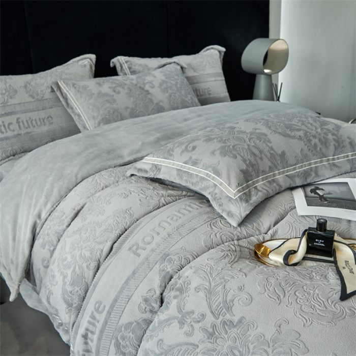 91家纺网 家纺一手货源 找家纺 （总）榻尚家居 2023新款牛奶绒260克全消光高端浮雕兔绒四件套