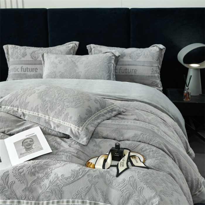 91家纺网 家纺一手货源 找家纺 （总）榻尚家居 2023新款牛奶绒260克全消光高端浮雕兔绒四件套