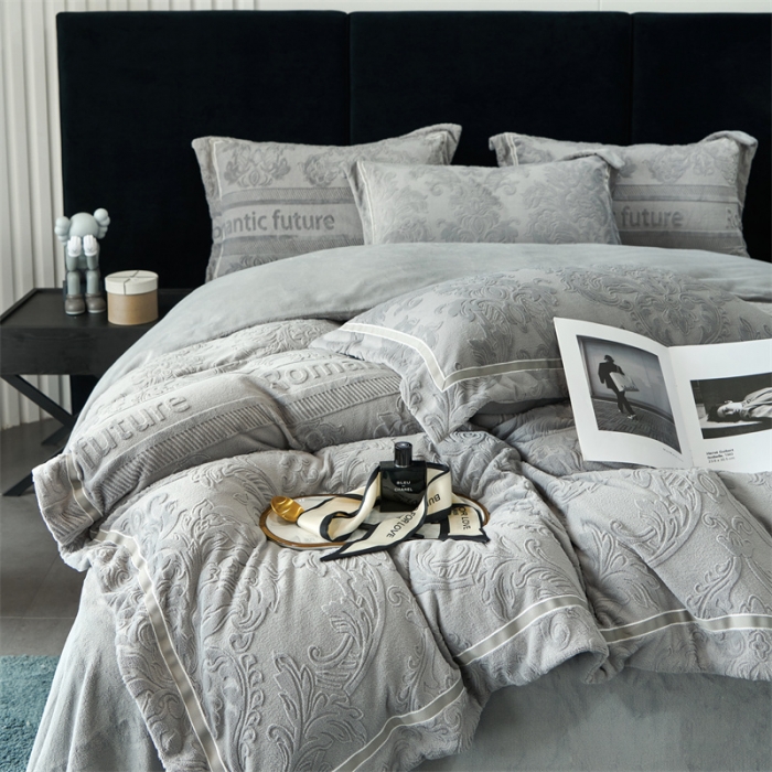 91家纺网 家纺一手货源 找家纺 （总）榻尚家居 2023新款牛奶绒260克全消光高端浮雕兔绒四件套