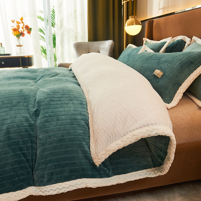 91家纺网 家纺一手货源 找家纺 全季家居 2023新款纯色印花抗静电大包边牛奶绒贝贝绒单被套 翡翠绿