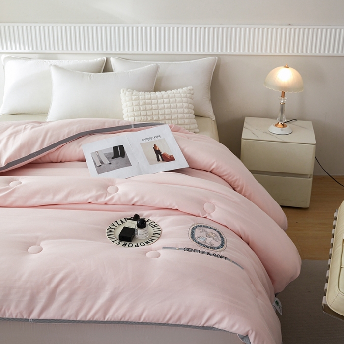 91家纺网 家纺一手货源 找家纺 （总）丽卡家纺 2023新款提花大豆纤维玫瑰天使系列被子被芯