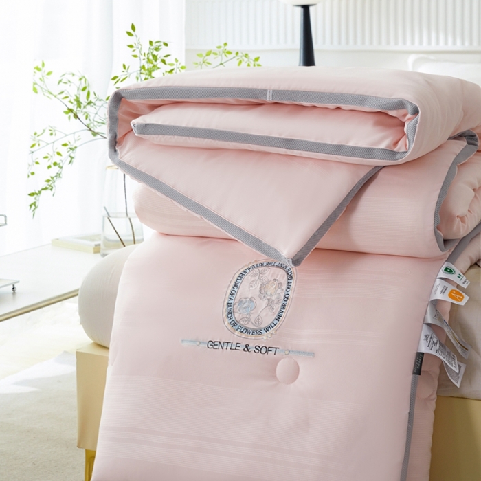 91家纺网 家纺一手货源 找家纺 （总）丽卡家纺 2023新款提花大豆纤维玫瑰天使系列被子被芯