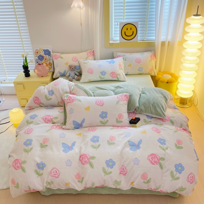 91家纺网 家纺一手货源 找家纺 梦柏家纺 2023新款高克重牛奶绒印花四件套 蝶舞恋