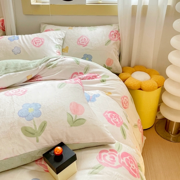 91家纺网 家纺一手货源 找家纺 梦柏家纺 2023新款高克重牛奶绒印花四件套 蝶舞恋