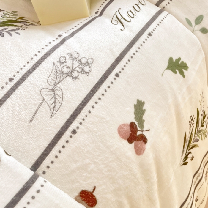 91家纺网 家纺一手货源 找家纺 梦柏家纺 2023新款高克重牛奶绒印花四件套 芳草佳人