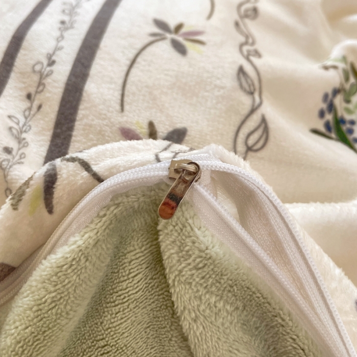 91家纺网 家纺一手货源 找家纺 梦柏家纺 2023新款高克重牛奶绒印花四件套 芳草佳人