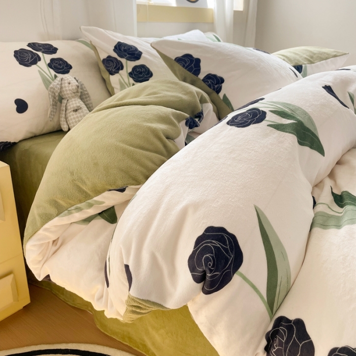 91家纺网 家纺一手货源 找家纺 梦柏家纺 2023新款高克重牛奶绒印花四件套 海岛玫瑰