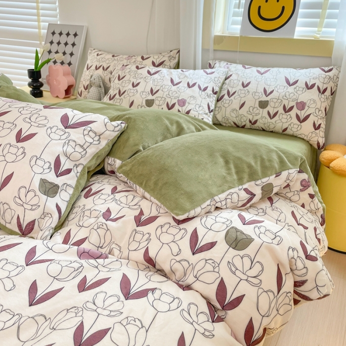 91家纺网 家纺一手货源 找家纺 梦柏家纺 2023新款高克重牛奶绒印花四件套 花海